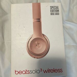 Beats solo 3 wireless Rose Gold
